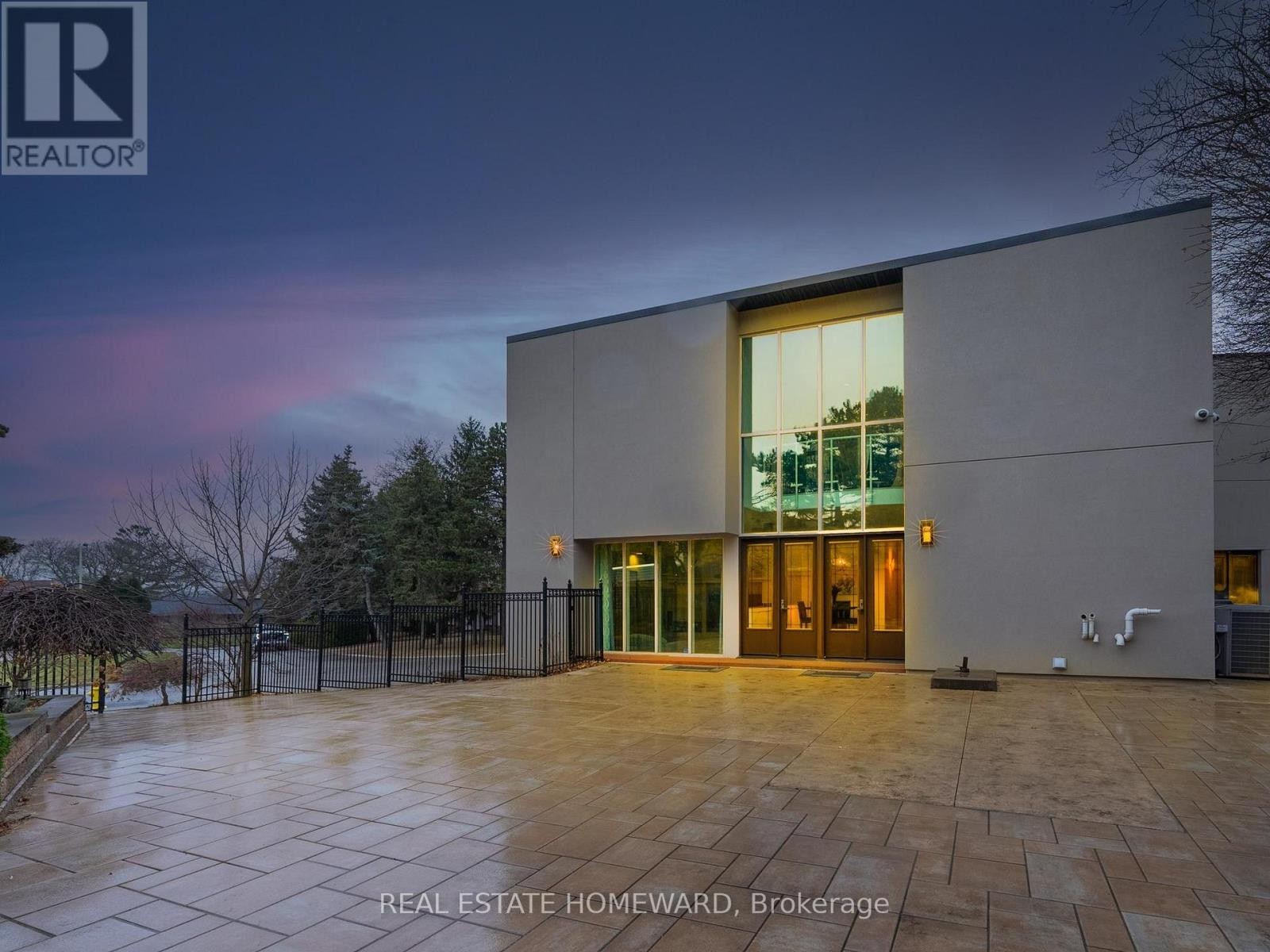 












128 LAURENTIDE DRIVE

,
Toronto (Parkwoods-Donalda),




Ontario
M3A3E5

