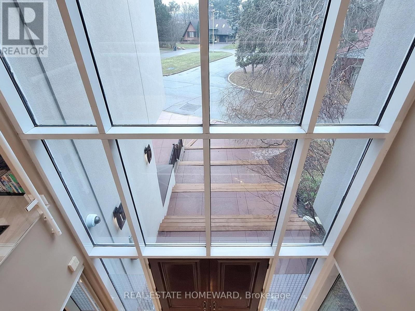 












128 LAURENTIDE DRIVE

,
Toronto (Parkwoods-Donalda),




Ontario
M3A3E5

