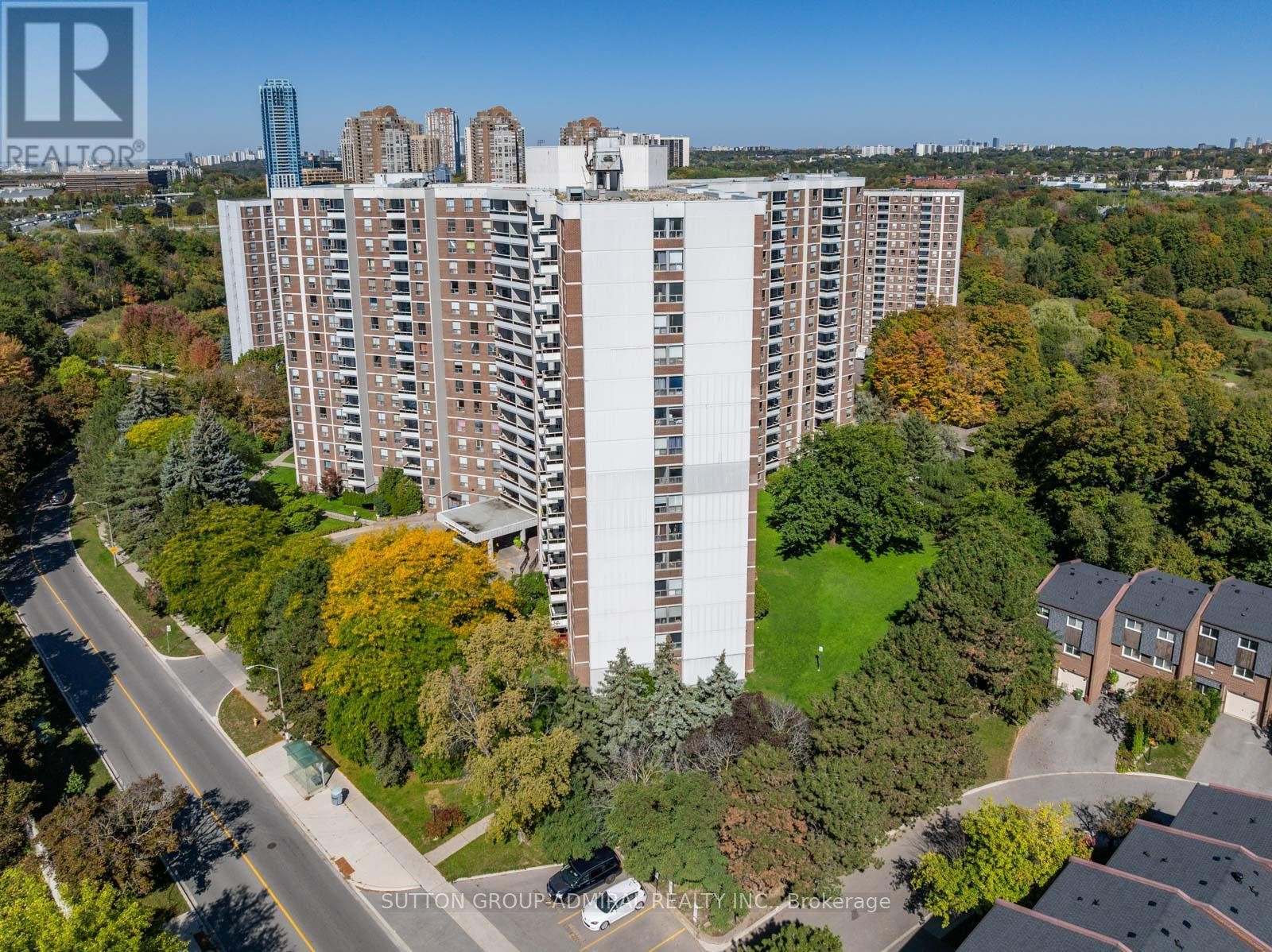 












415 - 5 SHADY GOLFWAY

,
Toronto (Flemingdon Park),




Ontario
M3C3A5

