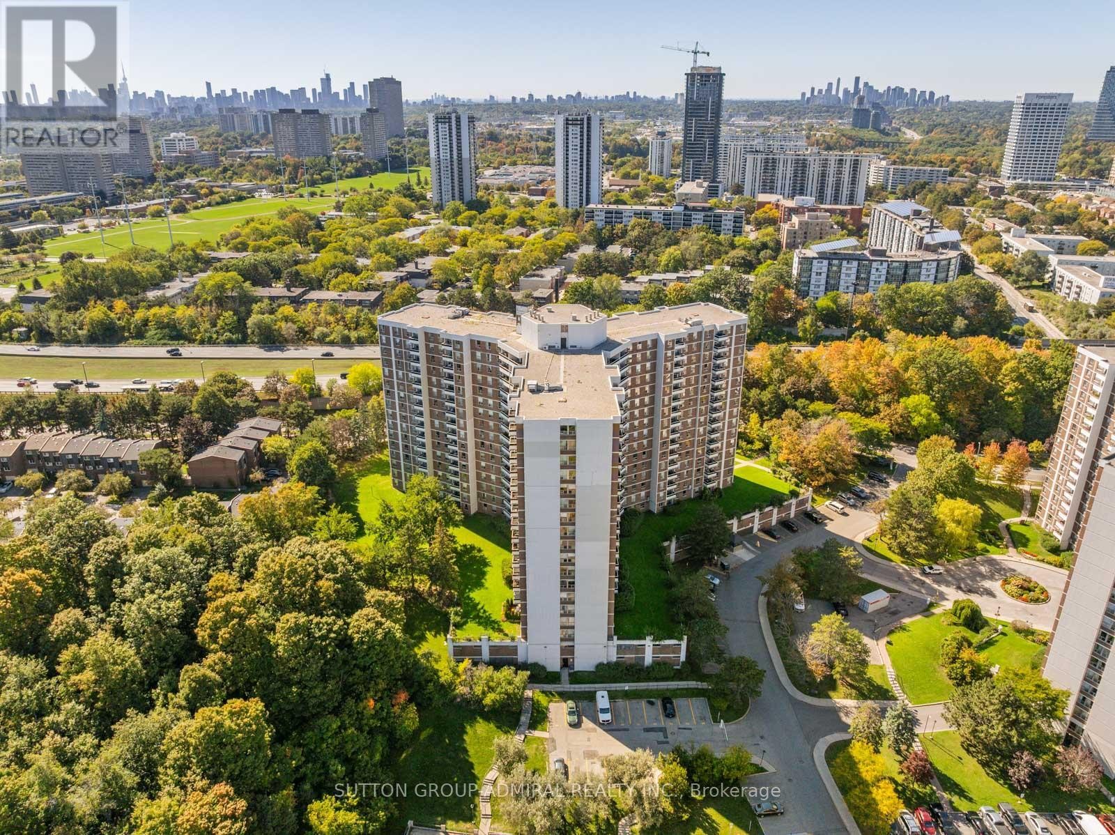 












415 - 5 SHADY GOLFWAY

,
Toronto (Flemingdon Park),




Ontario
M3C3A5

