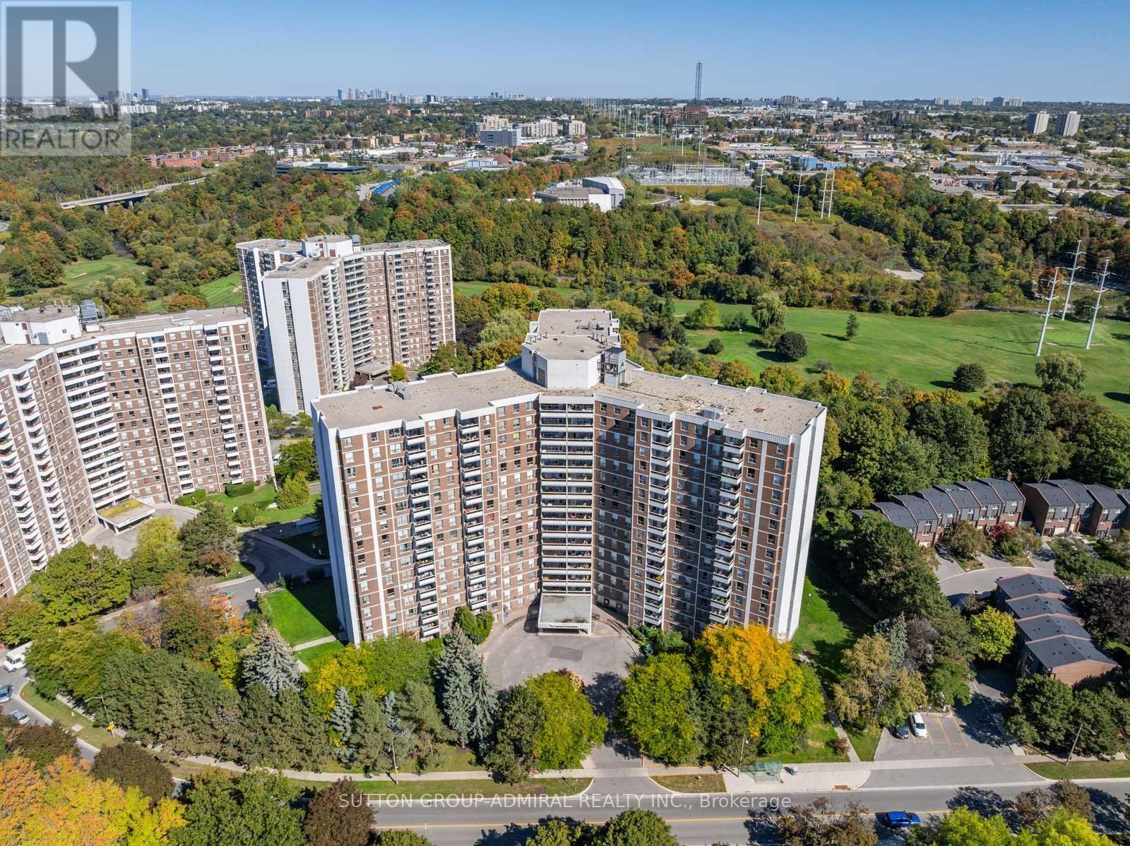 












415 - 5 SHADY GOLFWAY

,
Toronto (Flemingdon Park),




Ontario
M3C3A5

