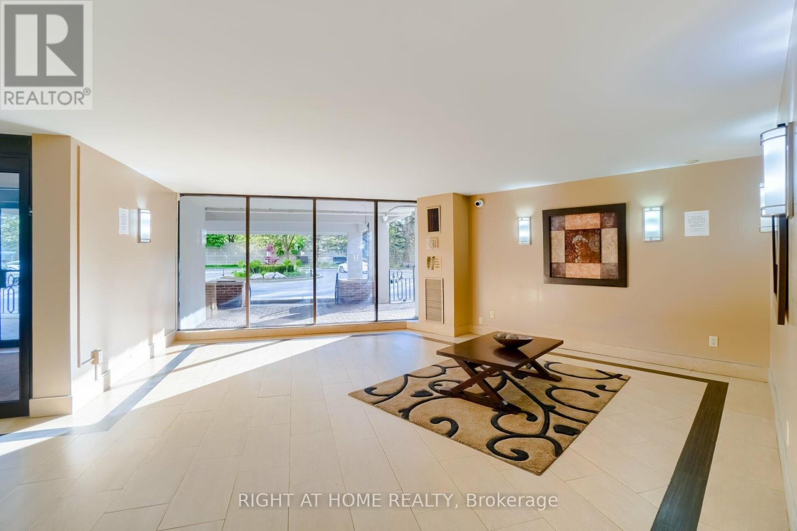 












1607 - 5 SHADY GOLFWAY

,
Toronto (Flemingdon Park),




Ontario
M3C3A5

