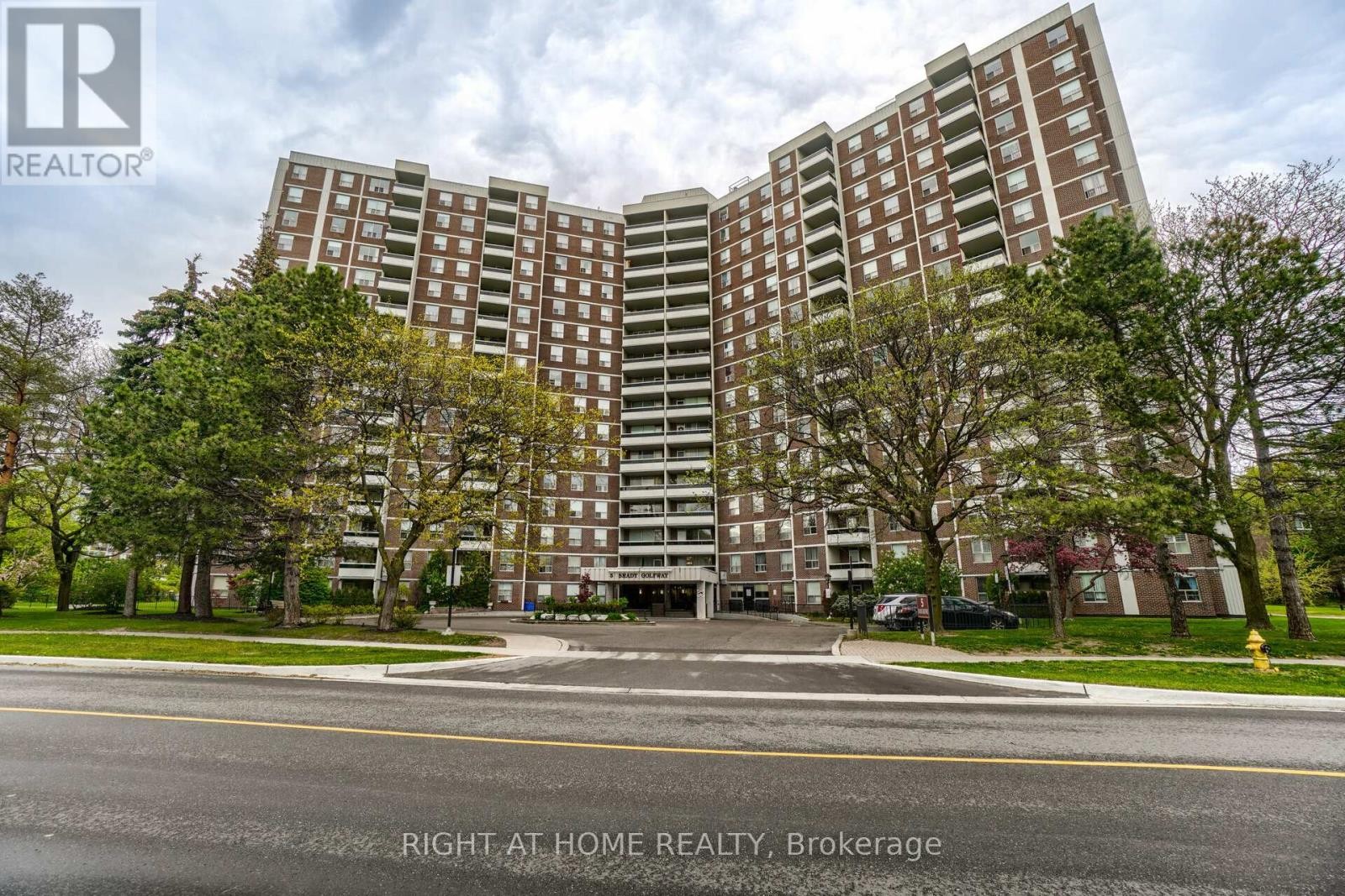 












1607 - 5 SHADY GOLFWAY

,
Toronto (Flemingdon Park),




Ontario
M3C3A5

