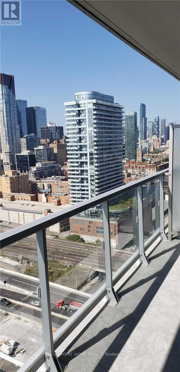 












2206 - 20 RICHARDSON STREET N

,
Toronto (Waterfront Communities),




Ontario
M5A0S6

