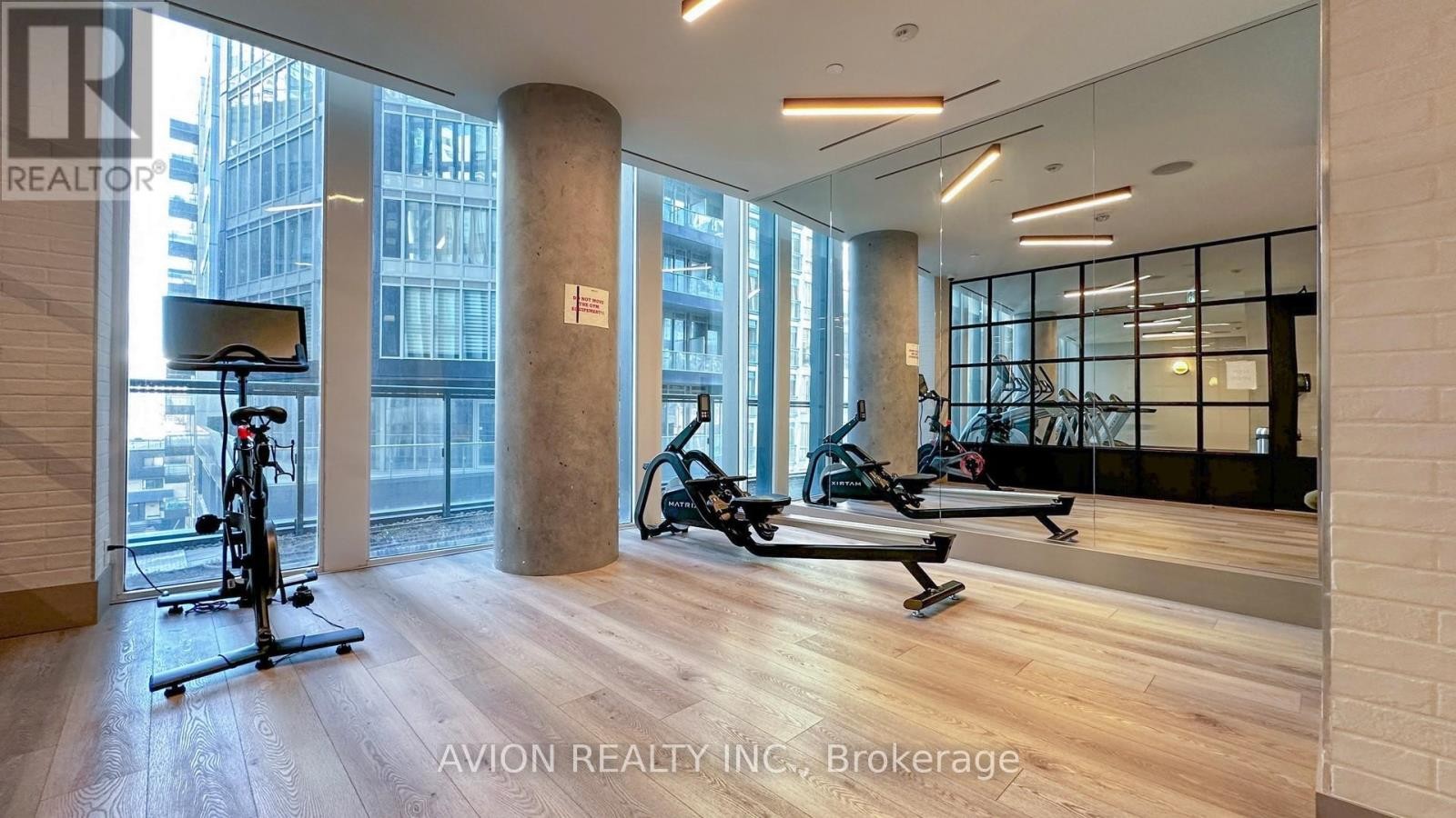 












2007 - 60 SHUTER STREET

,
Toronto (Church-Yonge Corridor),




Ontario
M5B1A8

