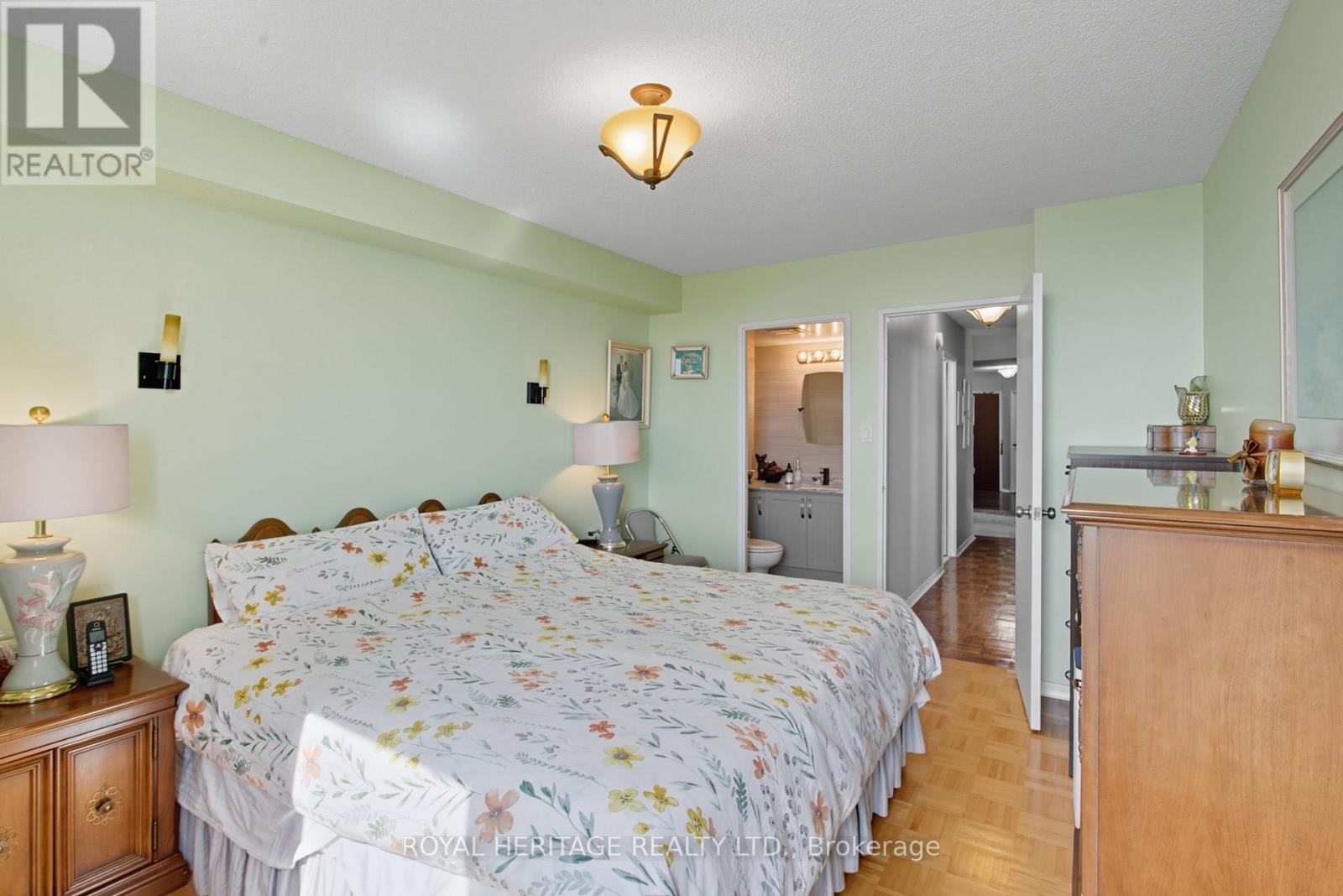 












1706 - 75 GRAYDON HALL DRIVE

,
Toronto (Parkwoods-Donalda),




Ontario
M3A3M5

