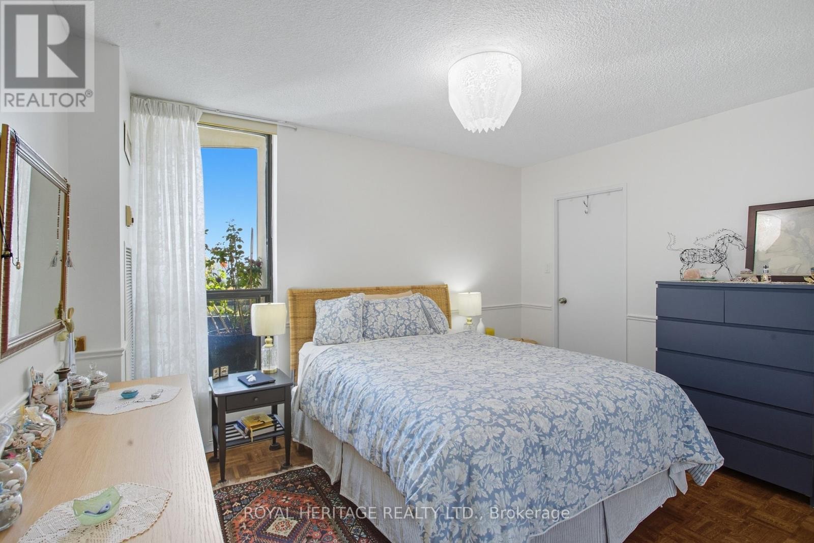 












1706 - 75 GRAYDON HALL DRIVE

,
Toronto (Parkwoods-Donalda),




Ontario
M3A3M5

