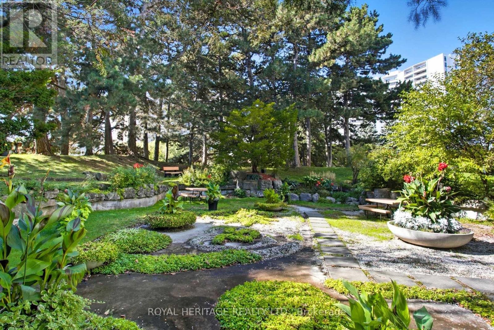 












1706 - 75 GRAYDON HALL DRIVE

,
Toronto (Parkwoods-Donalda),




Ontario
M3A3M5

