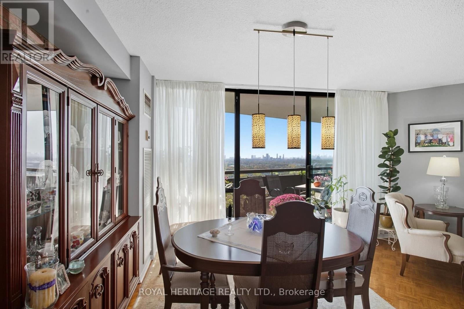 












1706 - 75 GRAYDON HALL DRIVE

,
Toronto (Parkwoods-Donalda),




Ontario
M3A3M5

