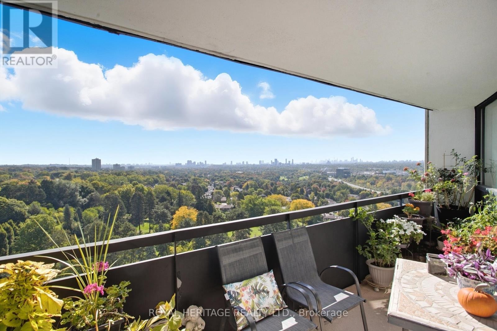 












1706 - 75 GRAYDON HALL DRIVE

,
Toronto (Parkwoods-Donalda),




Ontario
M3A3M5

