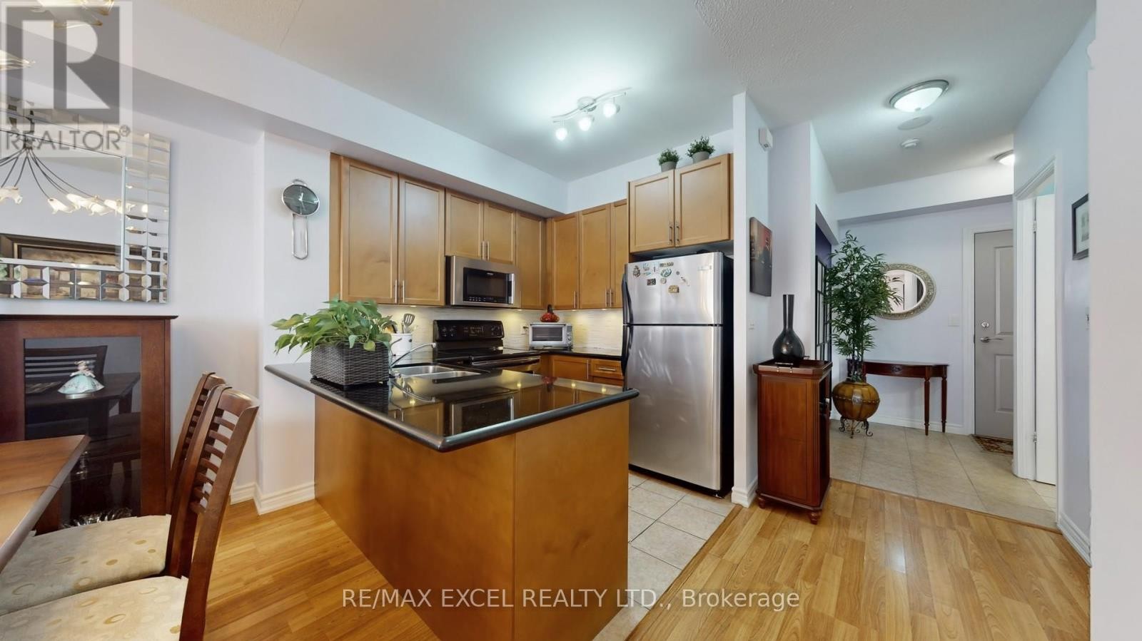 












1204 - 135 WYNFORD DRIVE

,
Toronto (Banbury-Don Mills),




Ontario
M3C0J4


