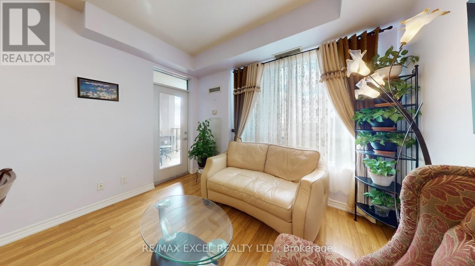 












1204 - 135 WYNFORD DRIVE

,
Toronto (Banbury-Don Mills),




Ontario
M3C0J4

