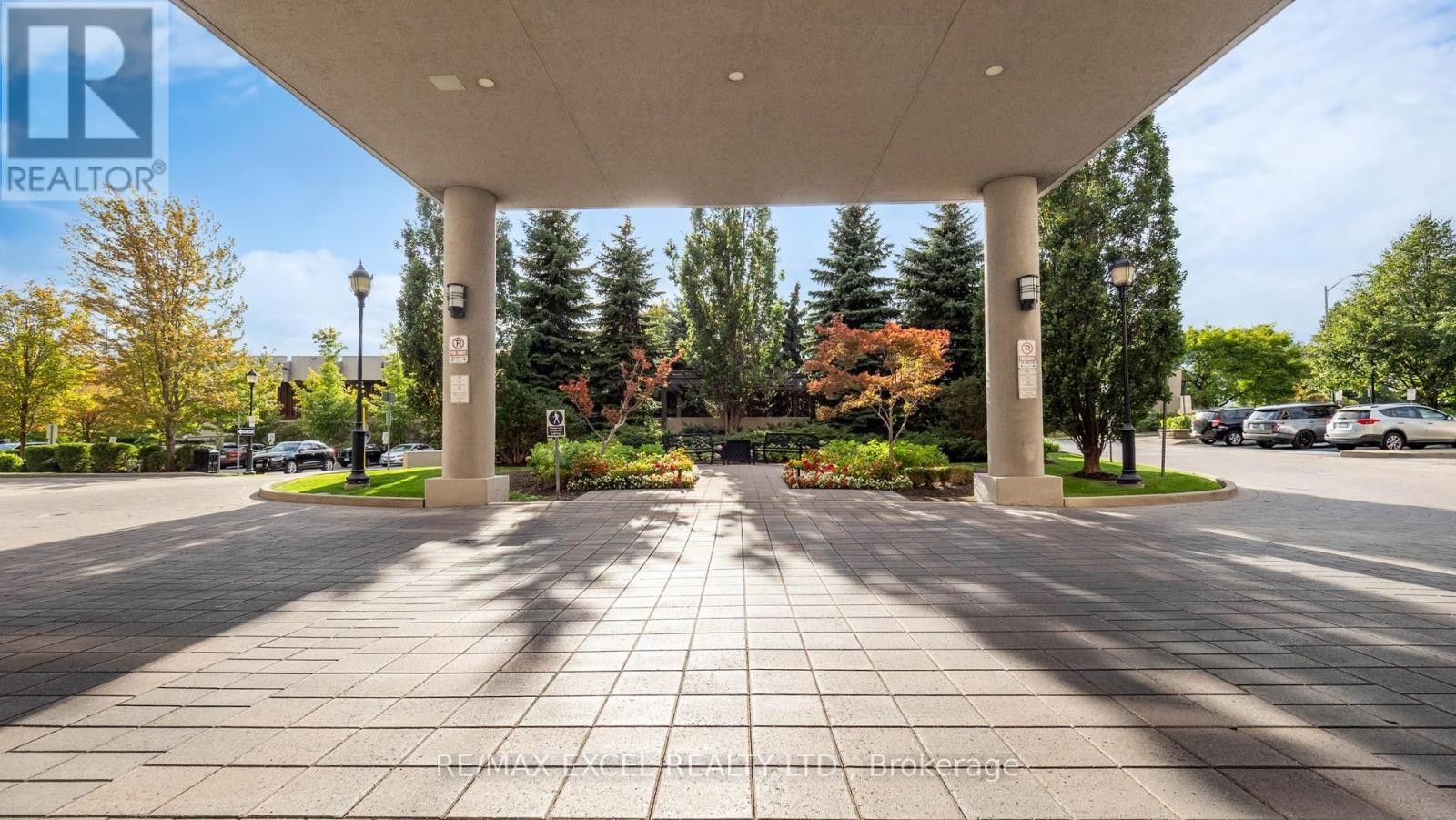 












1204 - 135 WYNFORD DRIVE

,
Toronto (Banbury-Don Mills),




Ontario
M3C0J4

