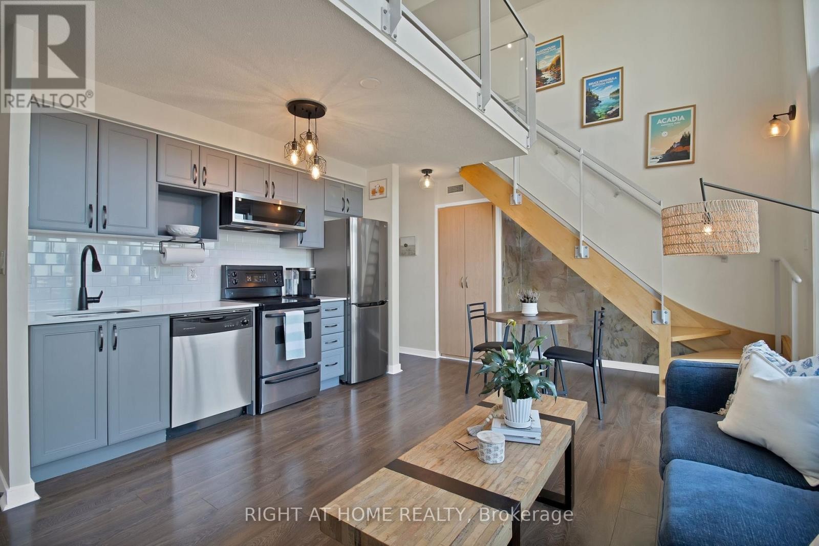 












3205 - 15 FORT YORK BOULEVARD

,
Toronto (Waterfront Communities),




Ontario
M5V3Y4

