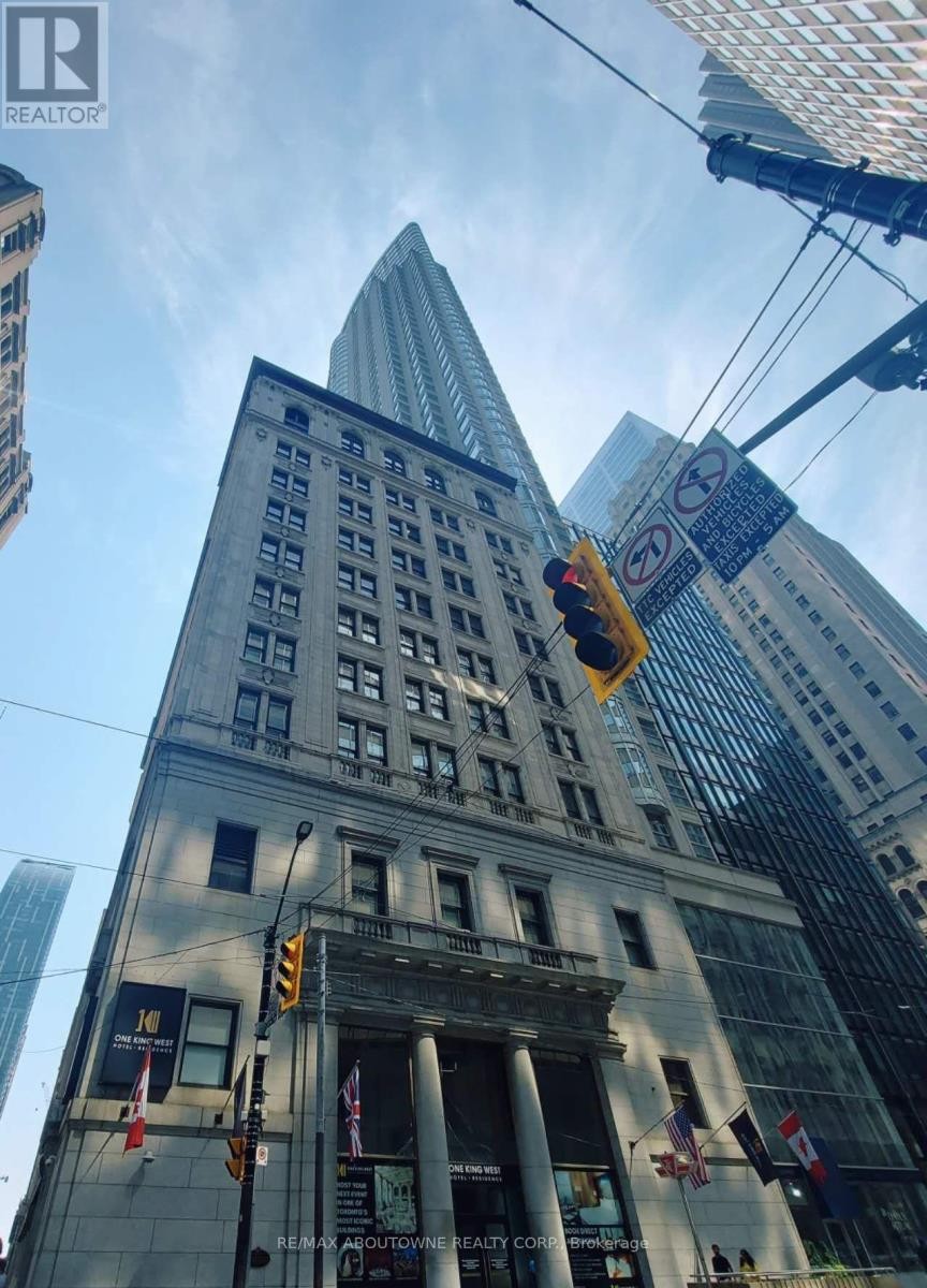 












507 - 1 KING STREET W

,
Toronto (Bay Street Corridor),




Ontario
M5H1A1

