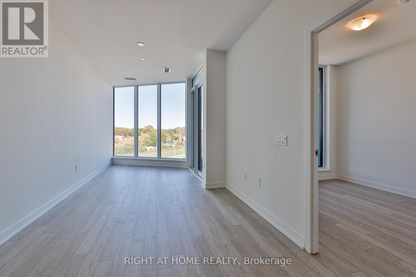 












616 - 1 KYLE LOWRY RD ROAD

,
Toronto (Banbury-Don Mills),




Ontario
M3C0S6

