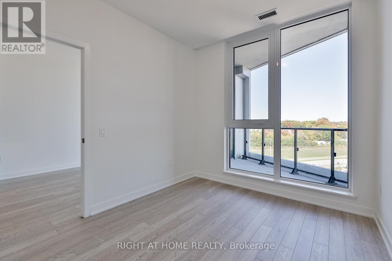 












616 - 1 KYLE LOWRY RD ROAD

,
Toronto (Banbury-Don Mills),




Ontario
M3C0S6

