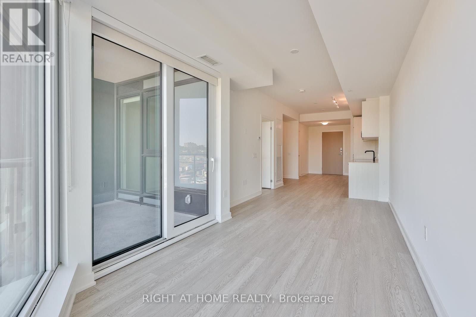 












517 - 1 KYLE LOWRY RD ROAD

,
Toronto (Banbury-Don Mills),




Ontario
M3C0S6

