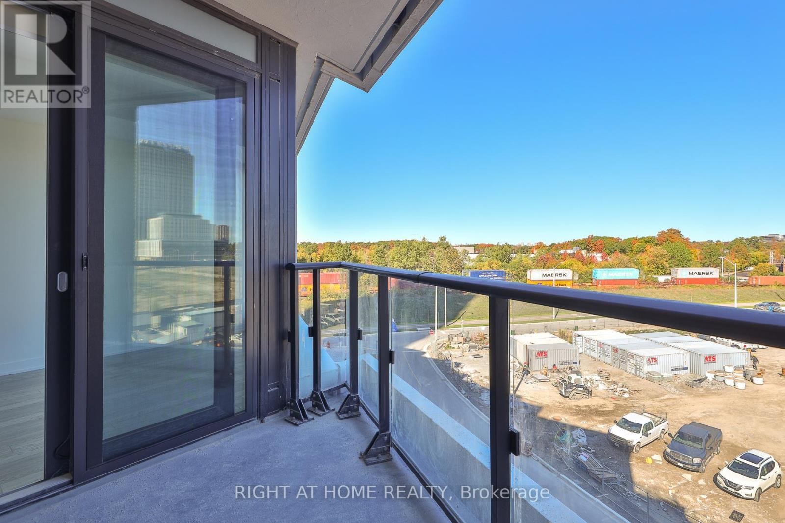 












517 - 1 KYLE LOWRY RD ROAD

,
Toronto (Banbury-Don Mills),




Ontario
M3C0S6

