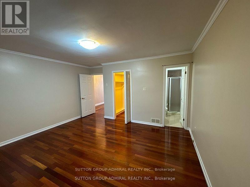 












53 BESTVIEW DRIVE

,
Toronto (Bayview Woods-Steeles),




Ontario
M2M2X8

