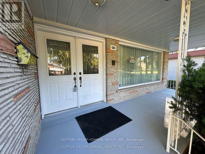 












53 BESTVIEW DRIVE

,
Toronto (Bayview Woods-Steeles),




Ontario
M2M2X8

