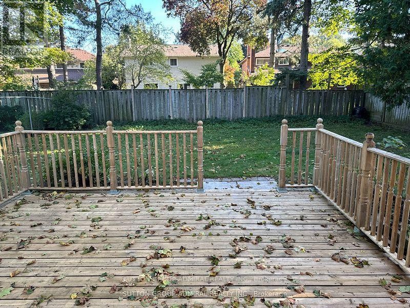 












53 BESTVIEW DRIVE

,
Toronto (Bayview Woods-Steeles),




Ontario
M2M2X8

