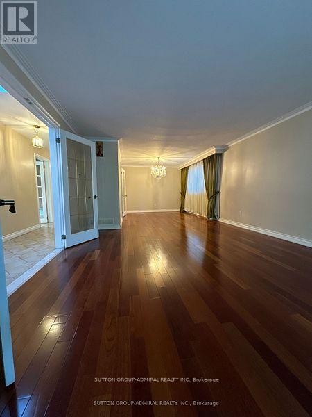 












53 BESTVIEW DRIVE

,
Toronto (Bayview Woods-Steeles),




Ontario
M2M2X8

