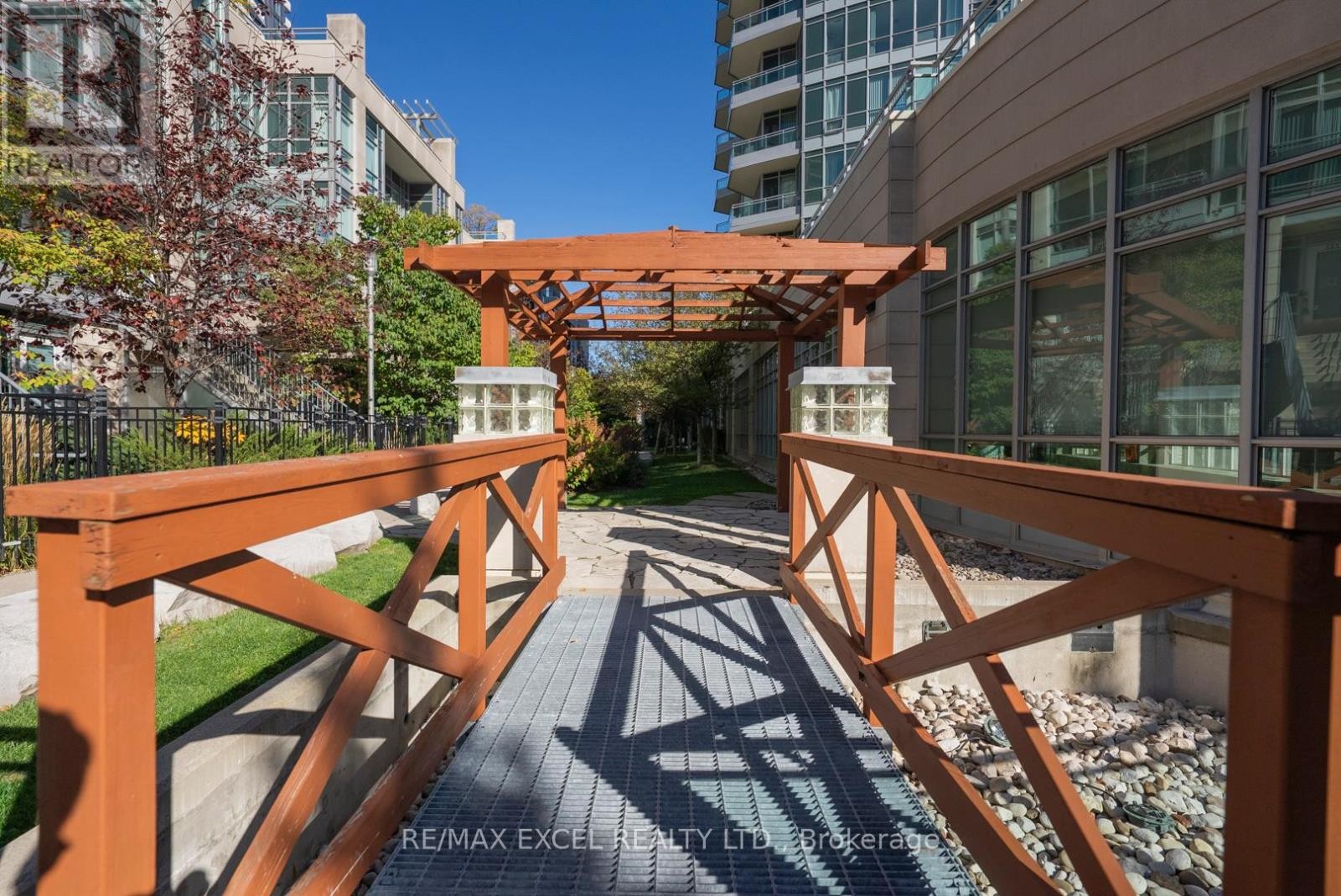 












2602 - 18 HOLMES AVENUE

,
Toronto (Willowdale East),




Ontario
M2N0E1

