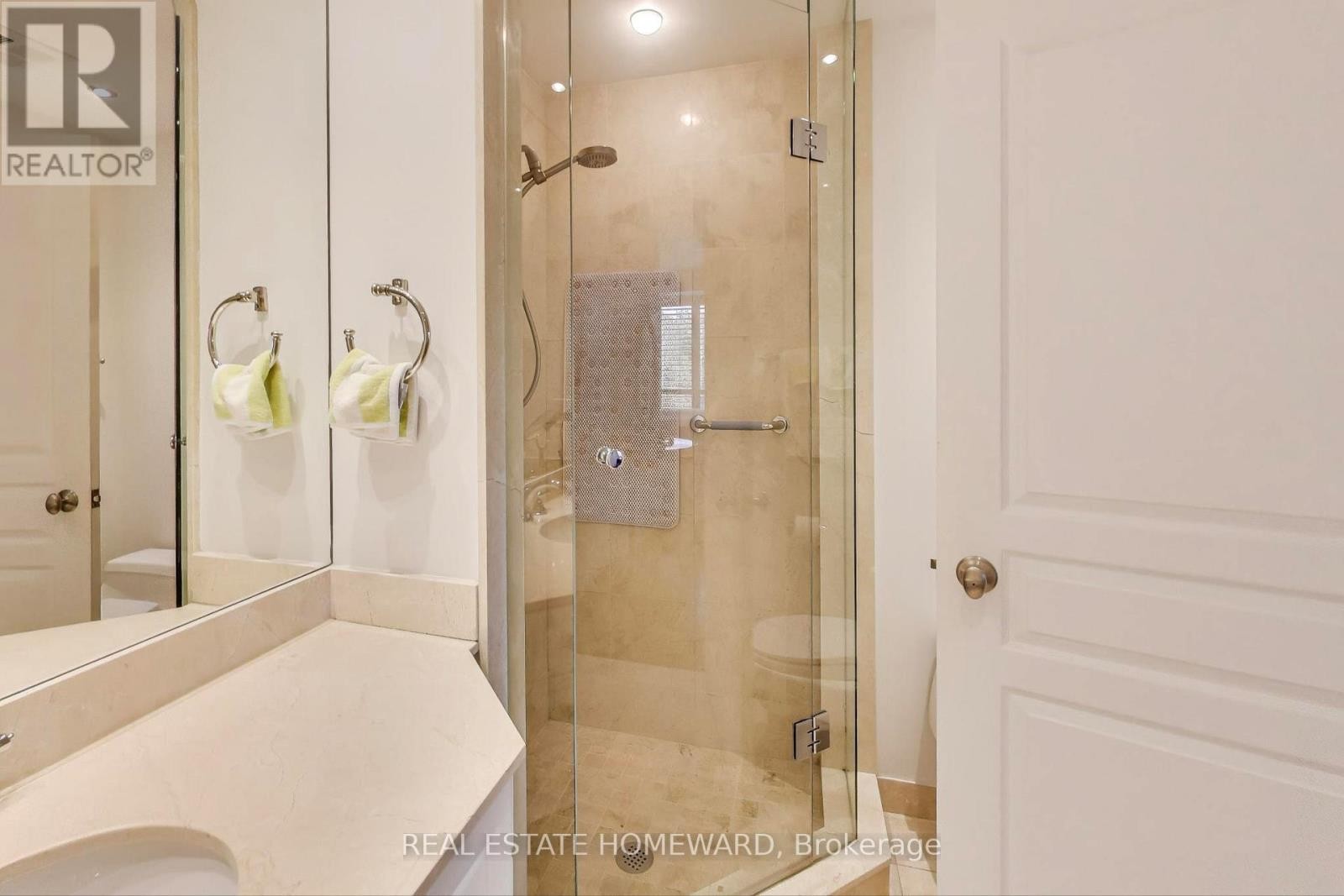 












403 - 2 ROXBOROUGH STREET E

,
Toronto (Rosedale-Moore Park),




Ontario
M4W3V7

