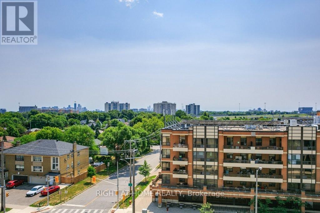 












701 - 500 WILSON AVENUE

,
Toronto (Clanton Park),




Ontario
M3H0E5

