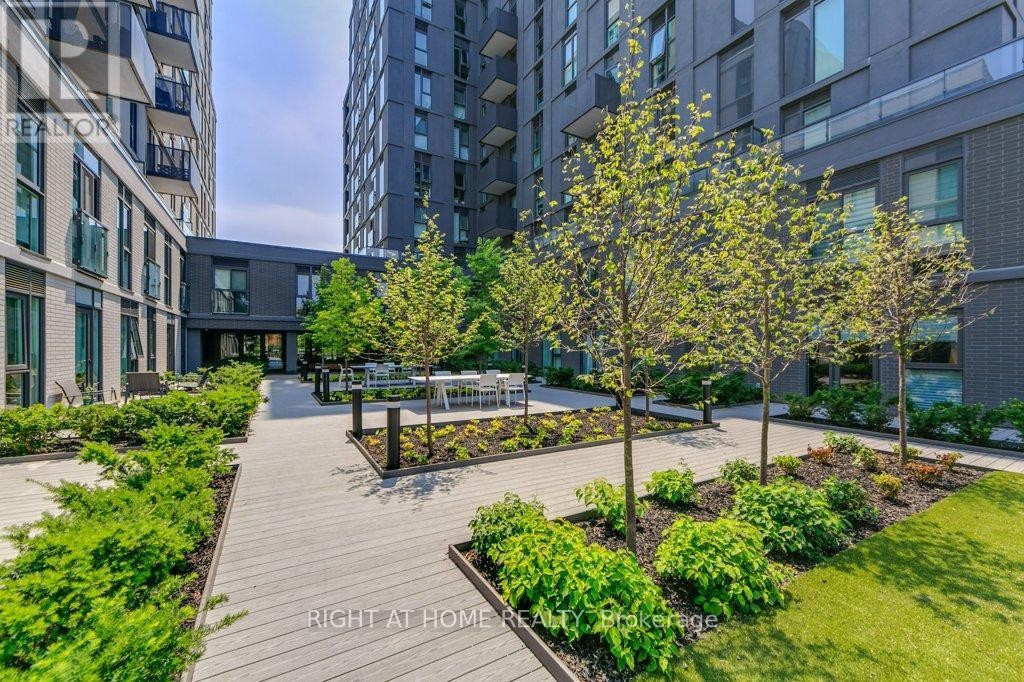 












701 - 500 WILSON AVENUE

,
Toronto (Clanton Park),




Ontario
M3H0E5

