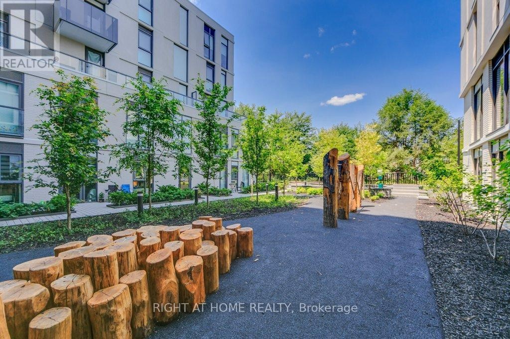 












701 - 500 WILSON AVENUE

,
Toronto (Clanton Park),




Ontario
M3H0E5

