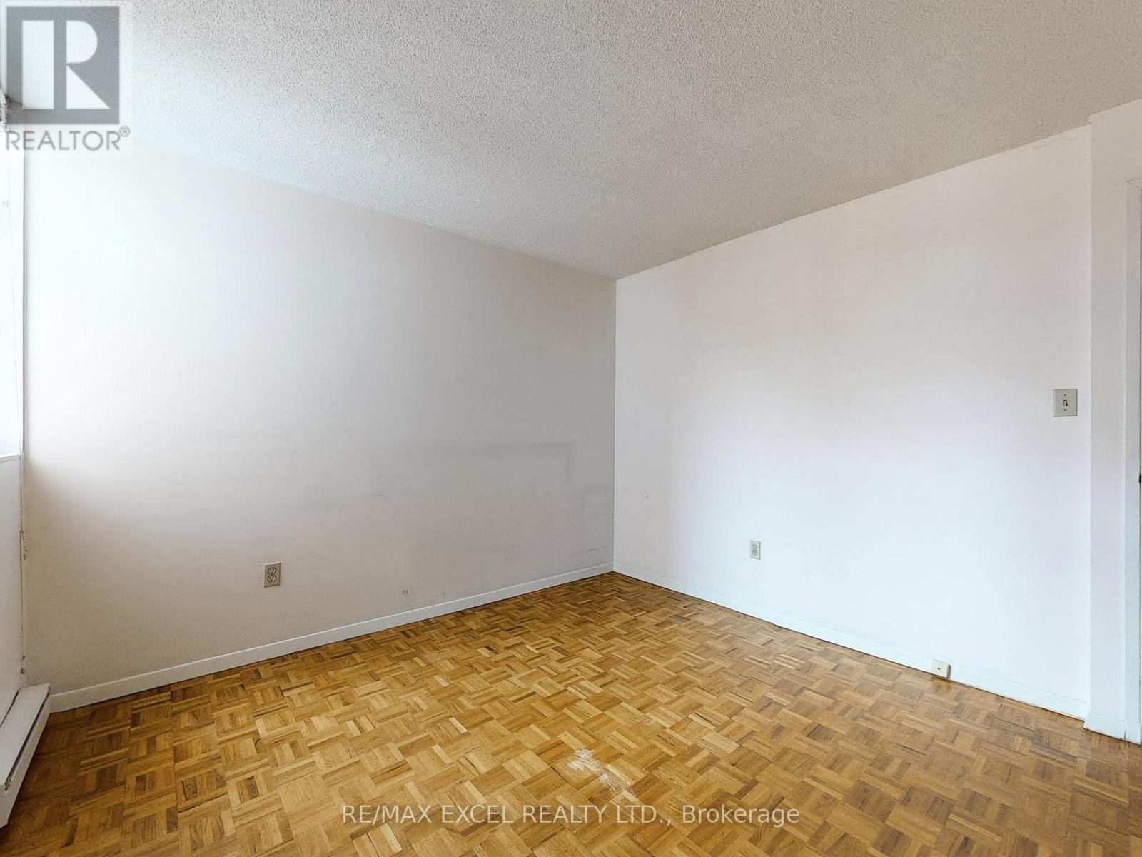 












406 - 188 SPADINA AVENUE

,
Toronto (Kensington-Chinatown),




Ontario
M5T3A4

