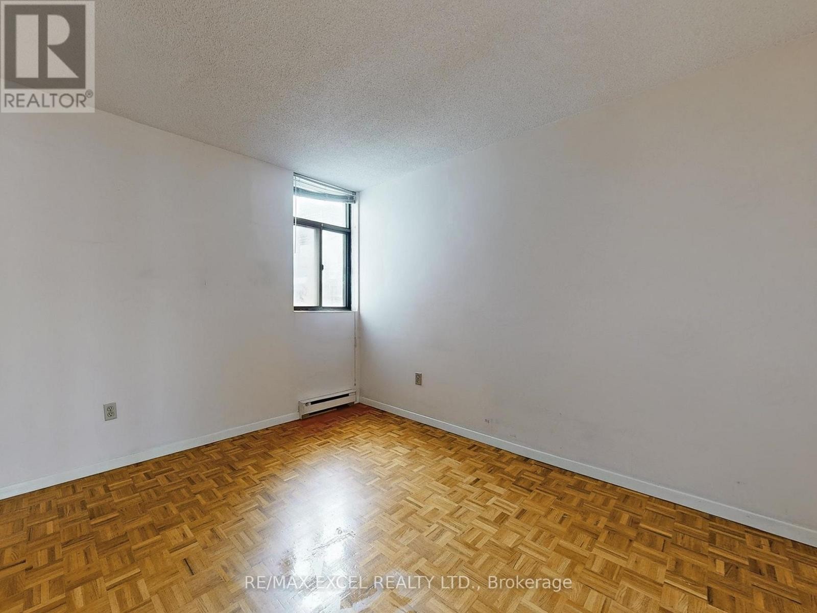 












406 - 188 SPADINA AVENUE

,
Toronto (Kensington-Chinatown),




Ontario
M5T3A4

