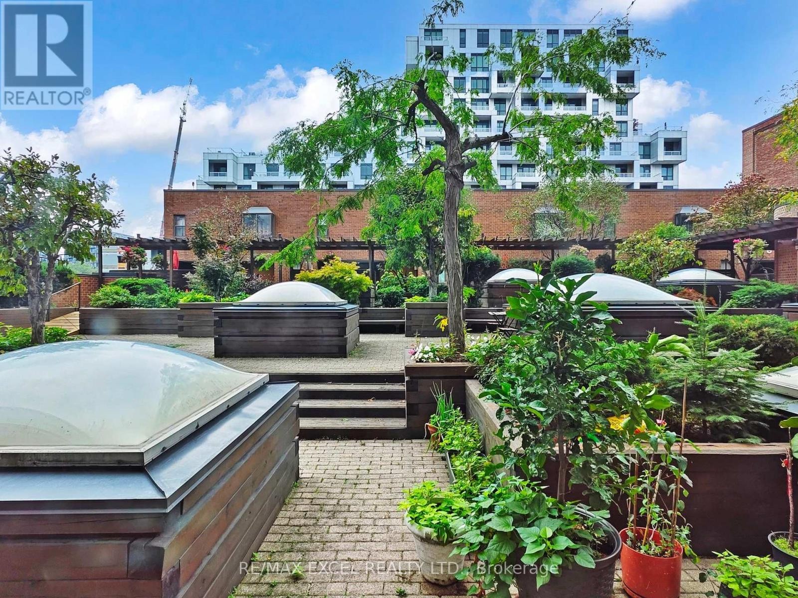












406 - 188 SPADINA AVENUE

,
Toronto (Kensington-Chinatown),




Ontario
M5T3A4

