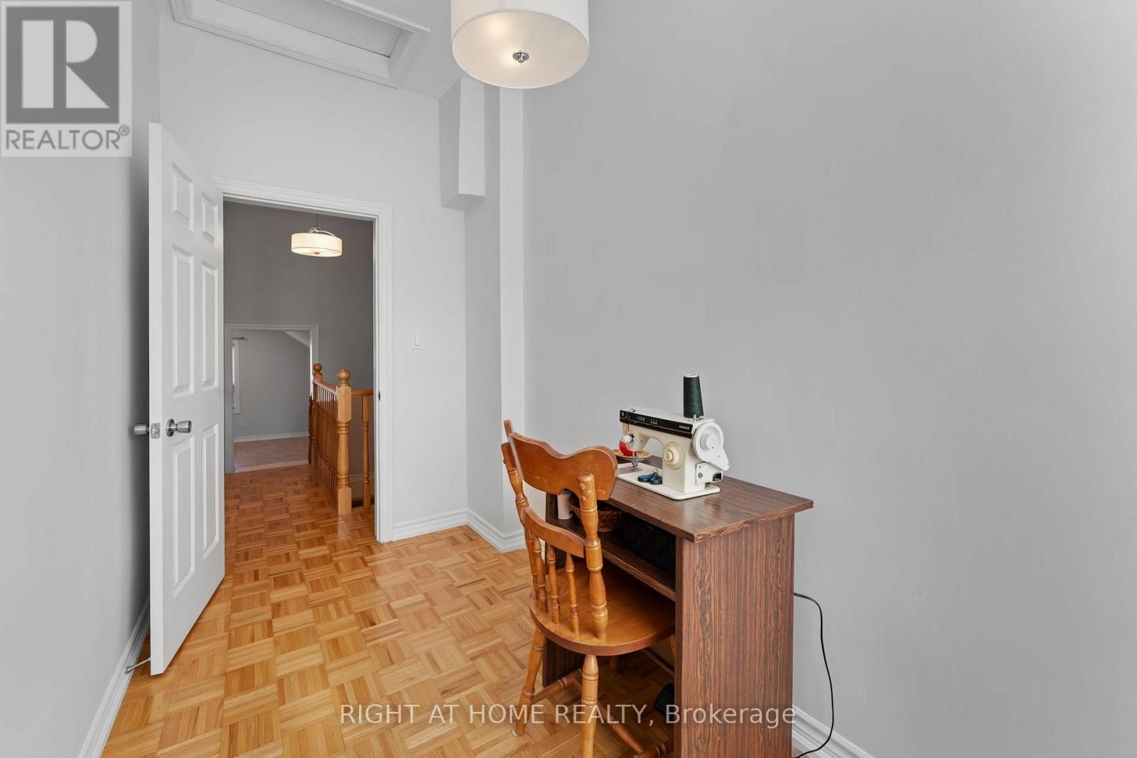 












50 ARGYLE STREET

,
Toronto (Trinity-Bellwoods),




Ontario
M6J1N6

