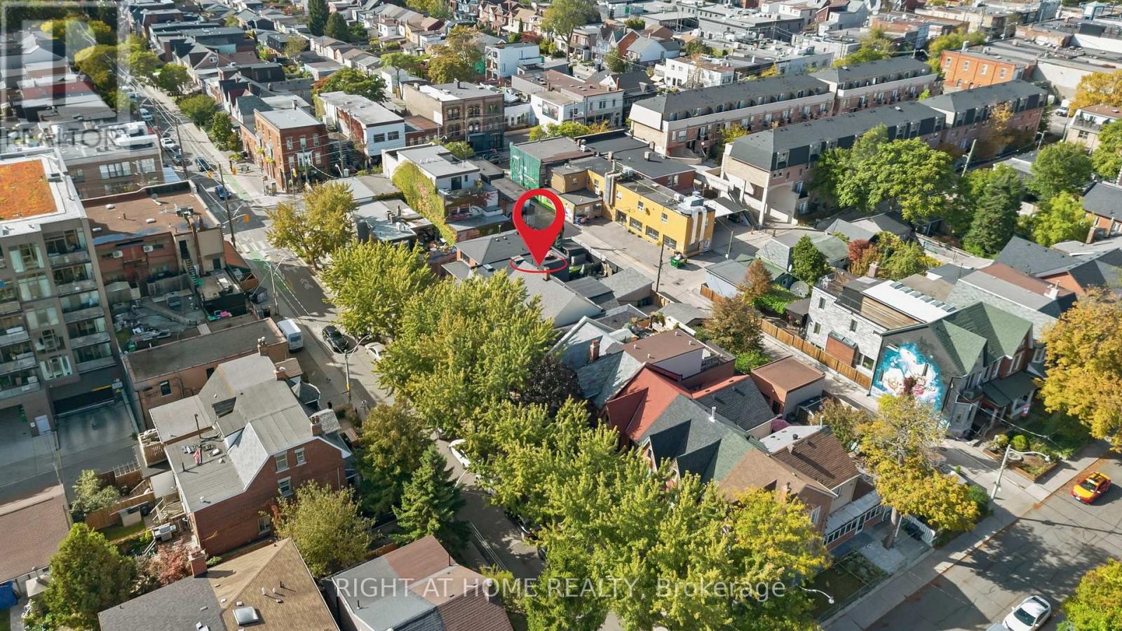 












50 ARGYLE STREET

,
Toronto (Trinity-Bellwoods),




Ontario
M6J1N6

