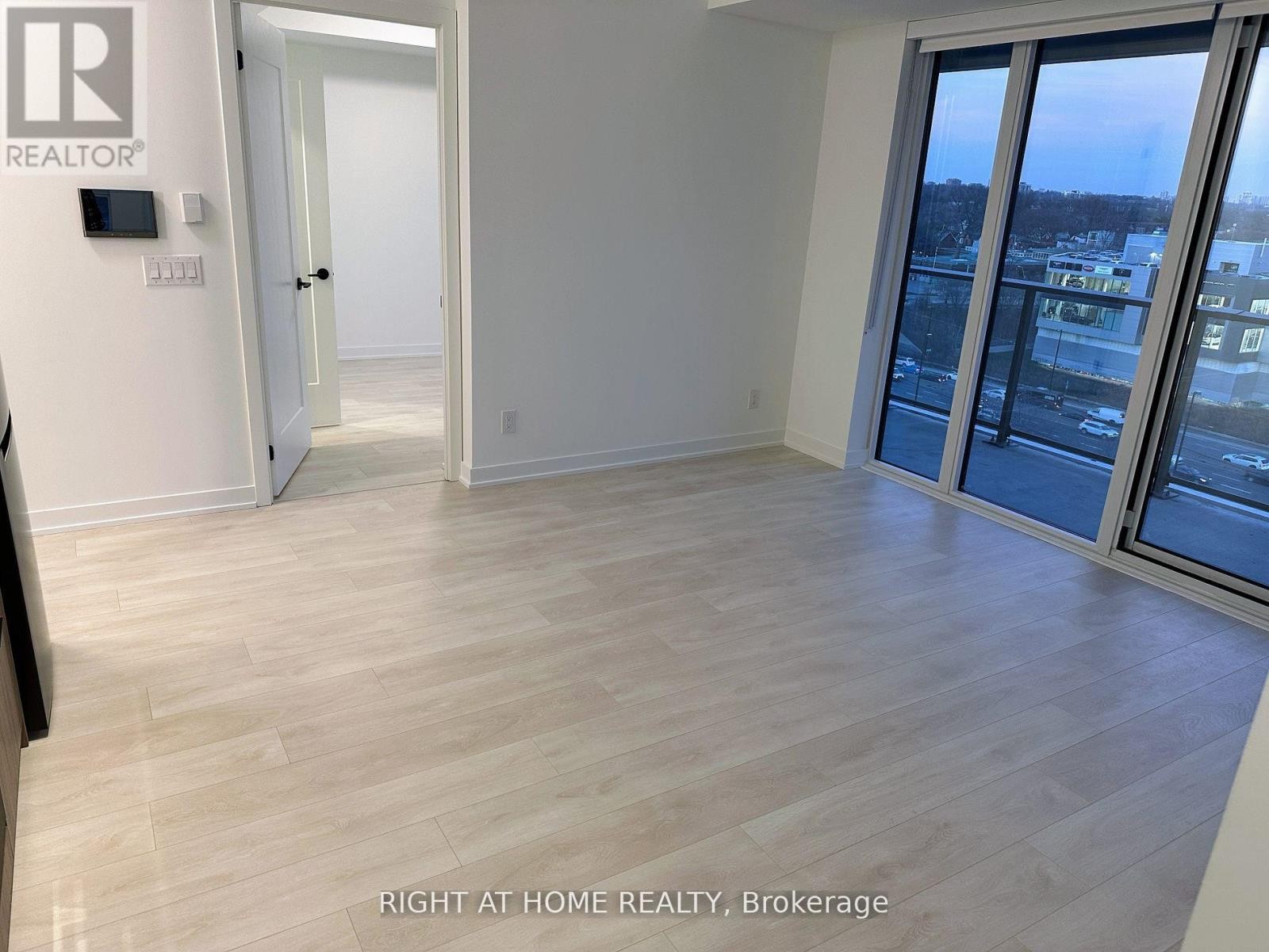 












710 - 5 DEFRIES STREET S

,
Toronto (Regent Park),




Ontario
M5A0W7

