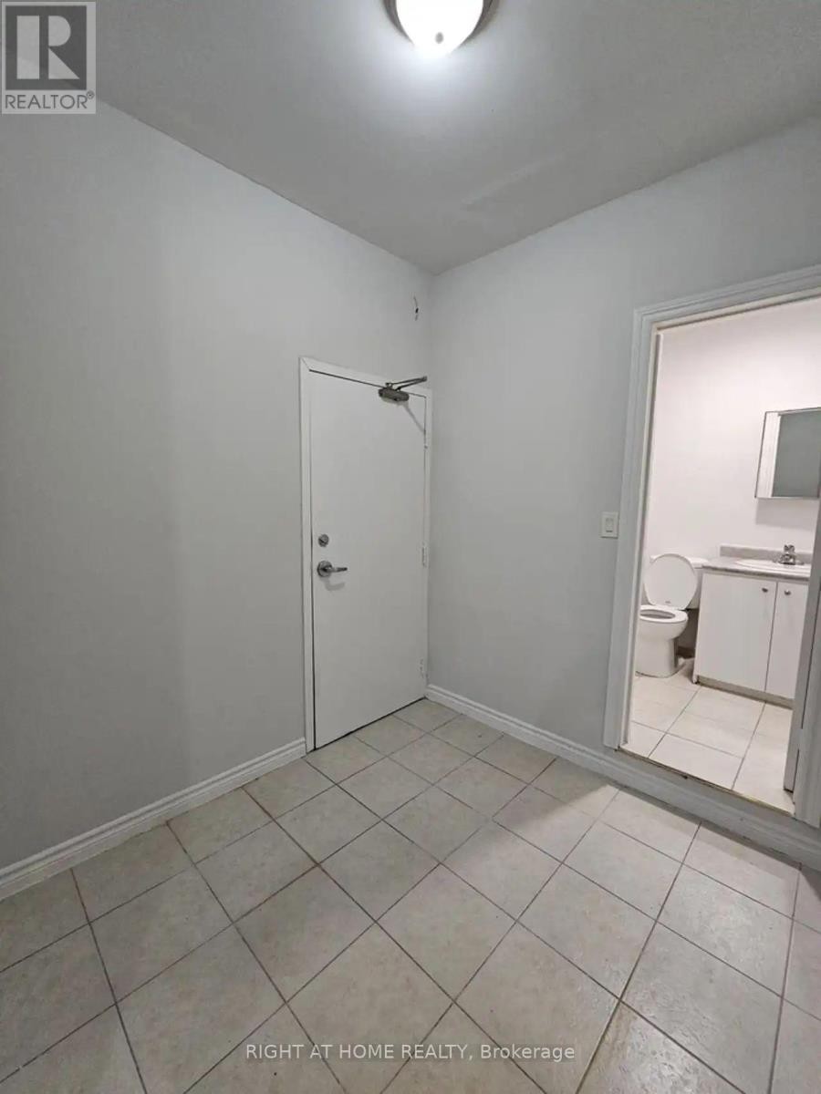 












304 - 1807 EGLINTON AVENUE W

,
Toronto (Oakwood Village),




Ontario
M6E2H7


