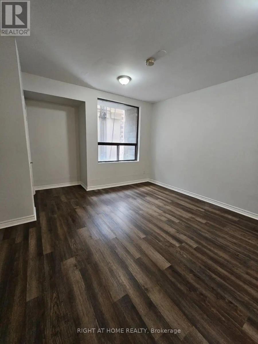












304 - 1807 EGLINTON AVENUE W

,
Toronto (Oakwood Village),




Ontario
M6E2H7


