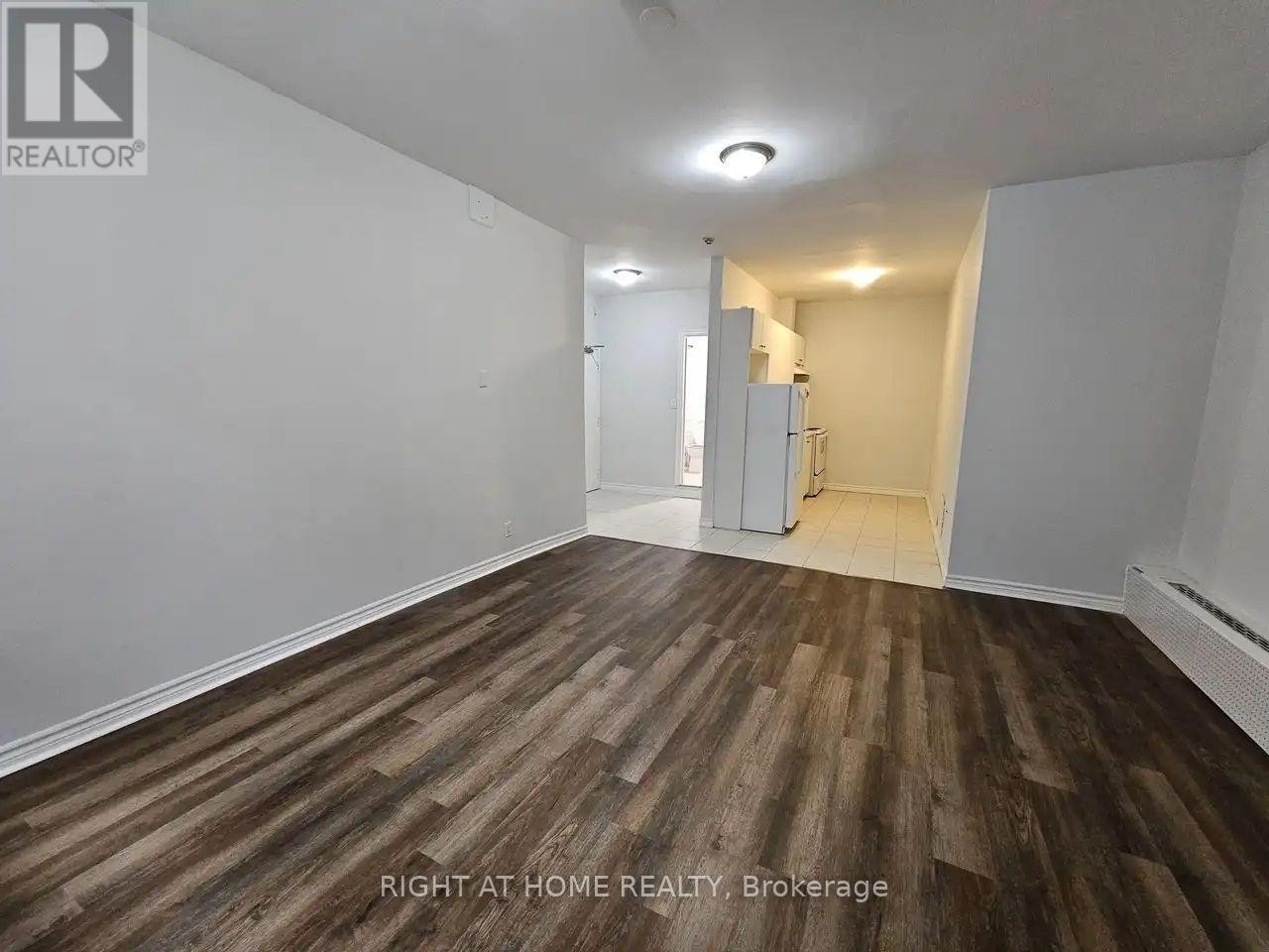 












304 - 1807 EGLINTON AVENUE W

,
Toronto (Oakwood Village),




Ontario
M6E2H7

