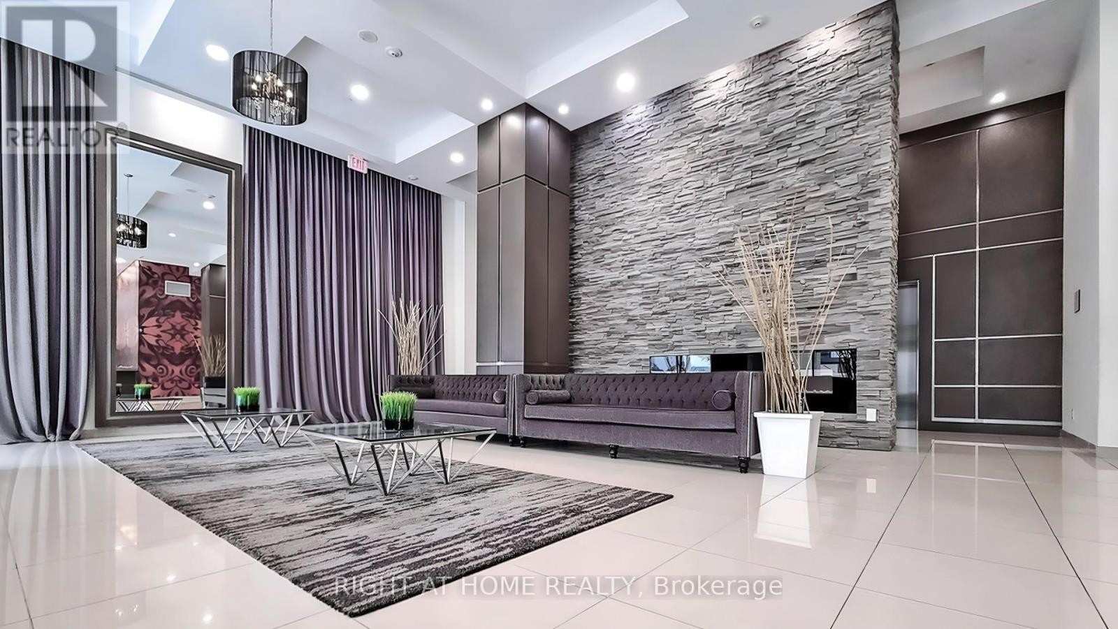 












1110 - 2756 OLD LESLIE STREET

,
Toronto (Bayview Village),




Ontario
M2K0E2

