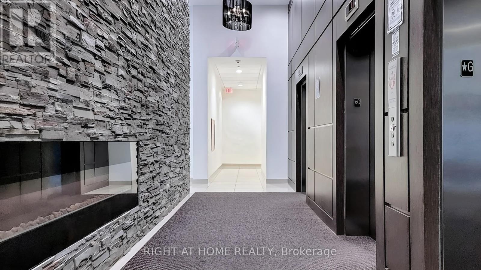 












1110 - 2756 OLD LESLIE STREET

,
Toronto (Bayview Village),




Ontario
M2K0E2

