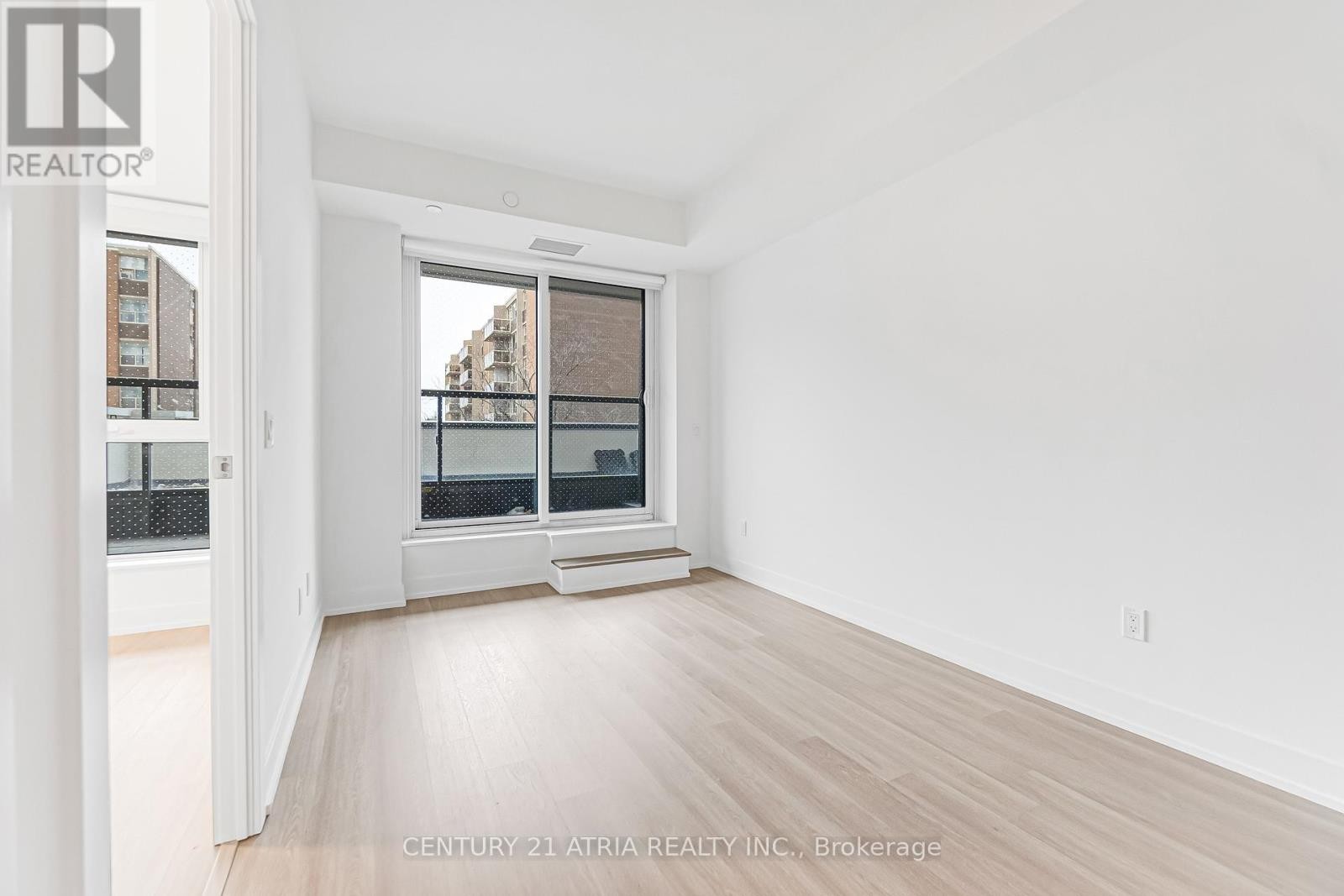 












315 - 60 CENTRAL PARK ROAD WAY

,
Toronto (Islington-City Centre West),




Ontario
M9A0E6

