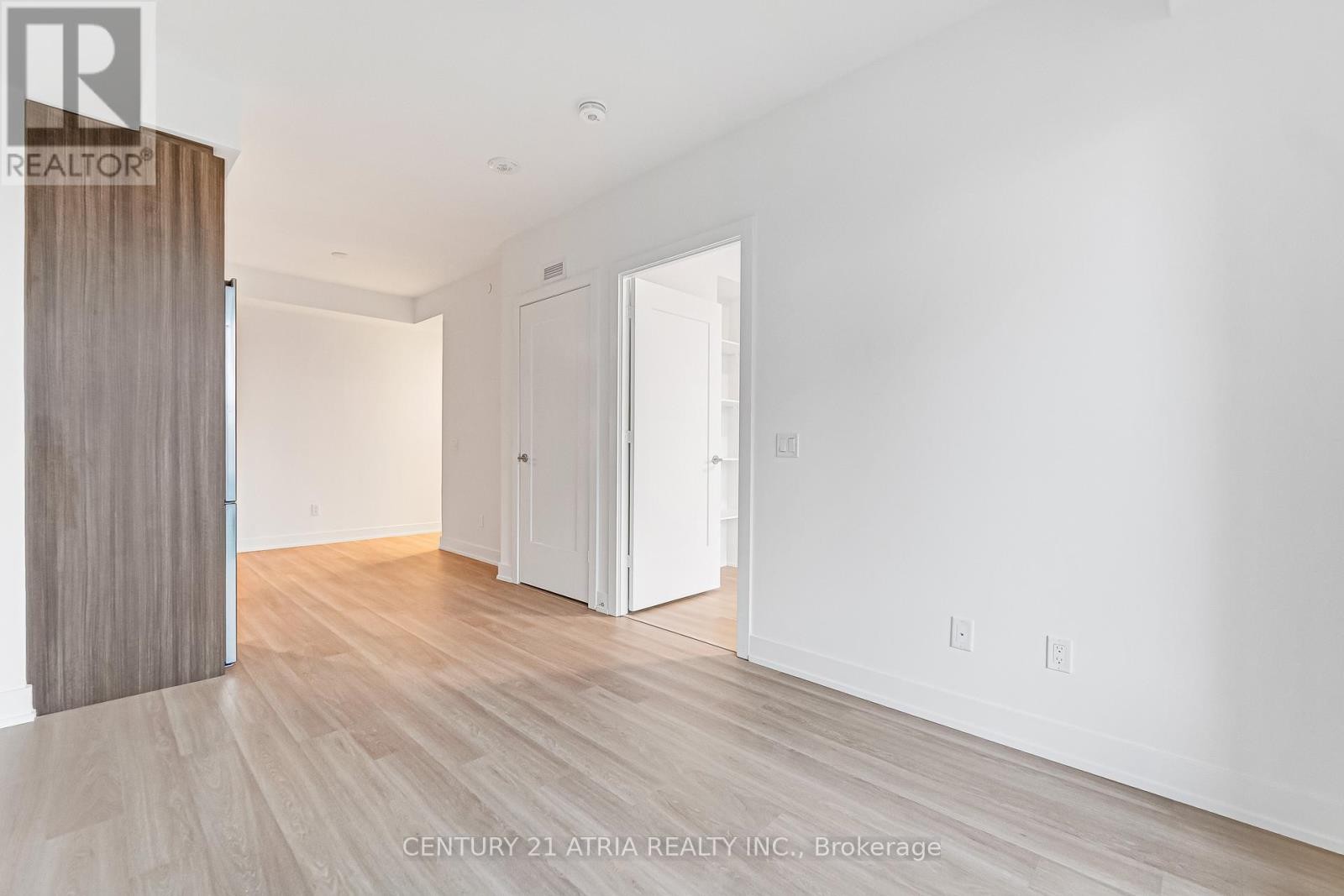 












315 - 60 CENTRAL PARK ROAD WAY

,
Toronto (Islington-City Centre West),




Ontario
M9A0E6

