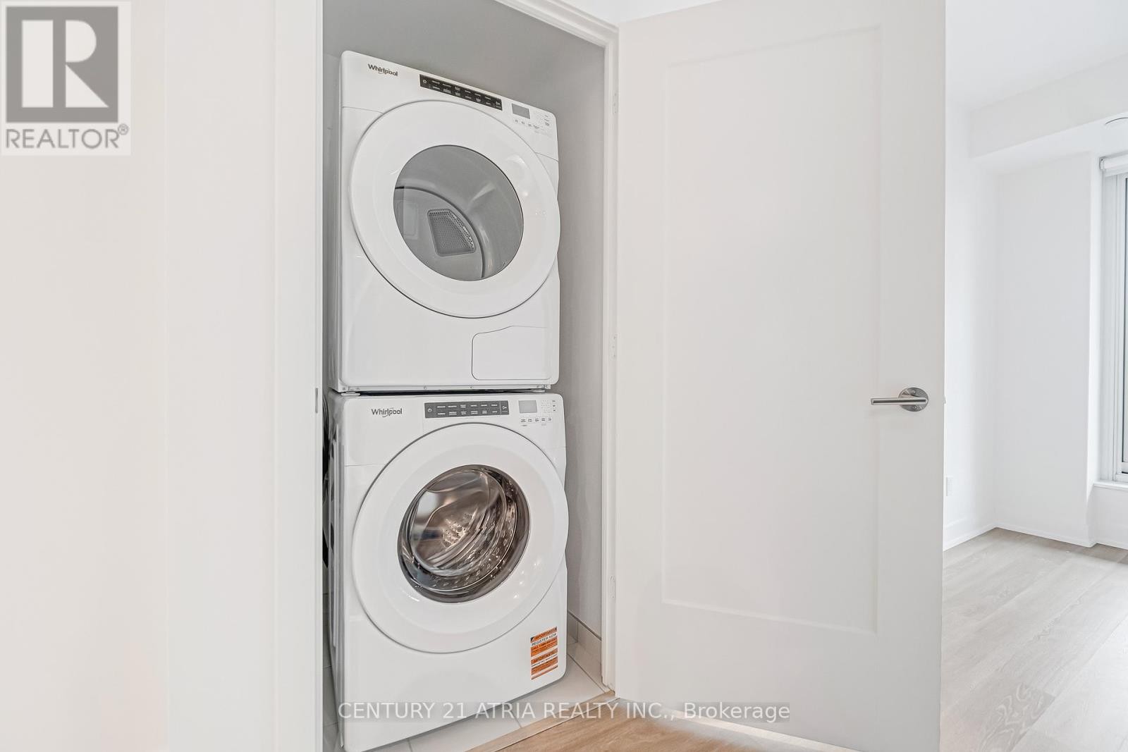 












315 - 60 CENTRAL PARK ROAD WAY

,
Toronto (Islington-City Centre West),




Ontario
M9A0E6

