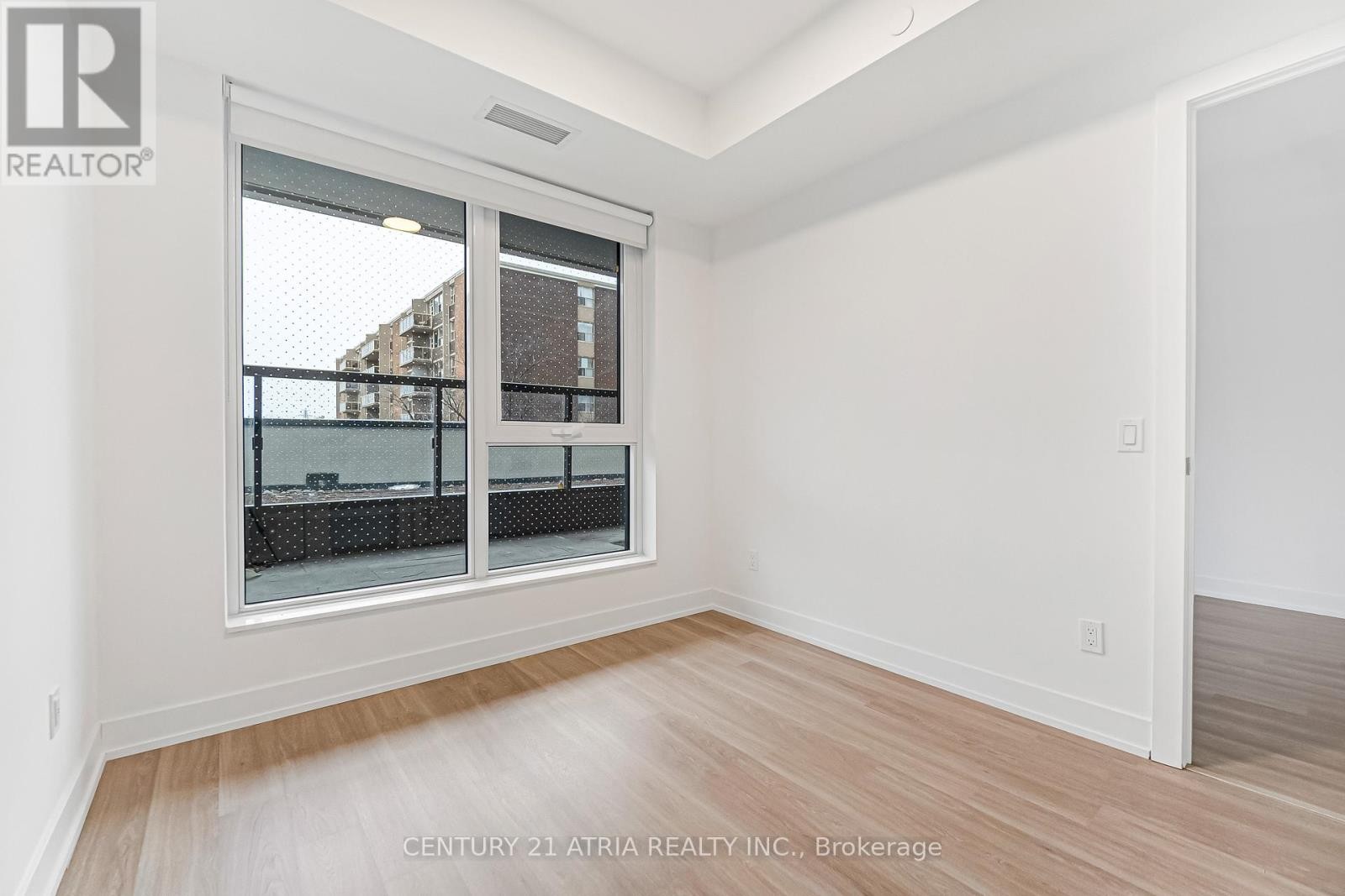 












315 - 60 CENTRAL PARK ROAD WAY

,
Toronto (Islington-City Centre West),




Ontario
M9A0E6

