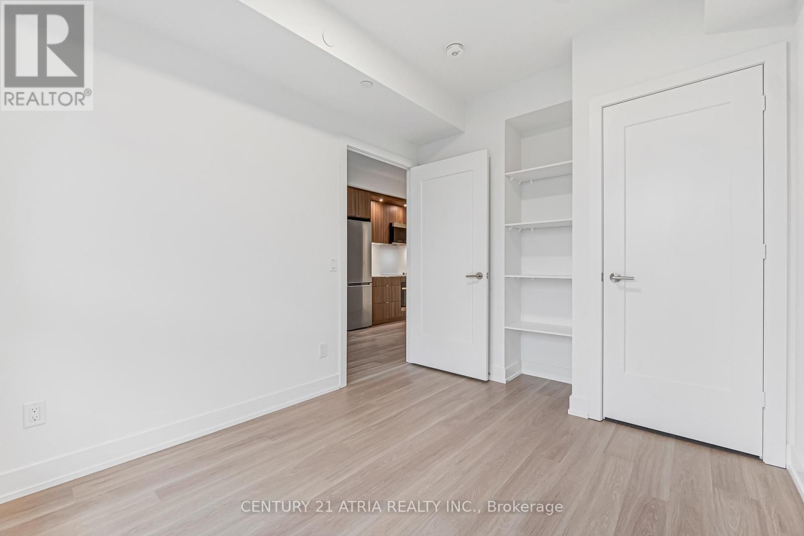 












315 - 60 CENTRAL PARK ROAD WAY

,
Toronto (Islington-City Centre West),




Ontario
M9A0E6

