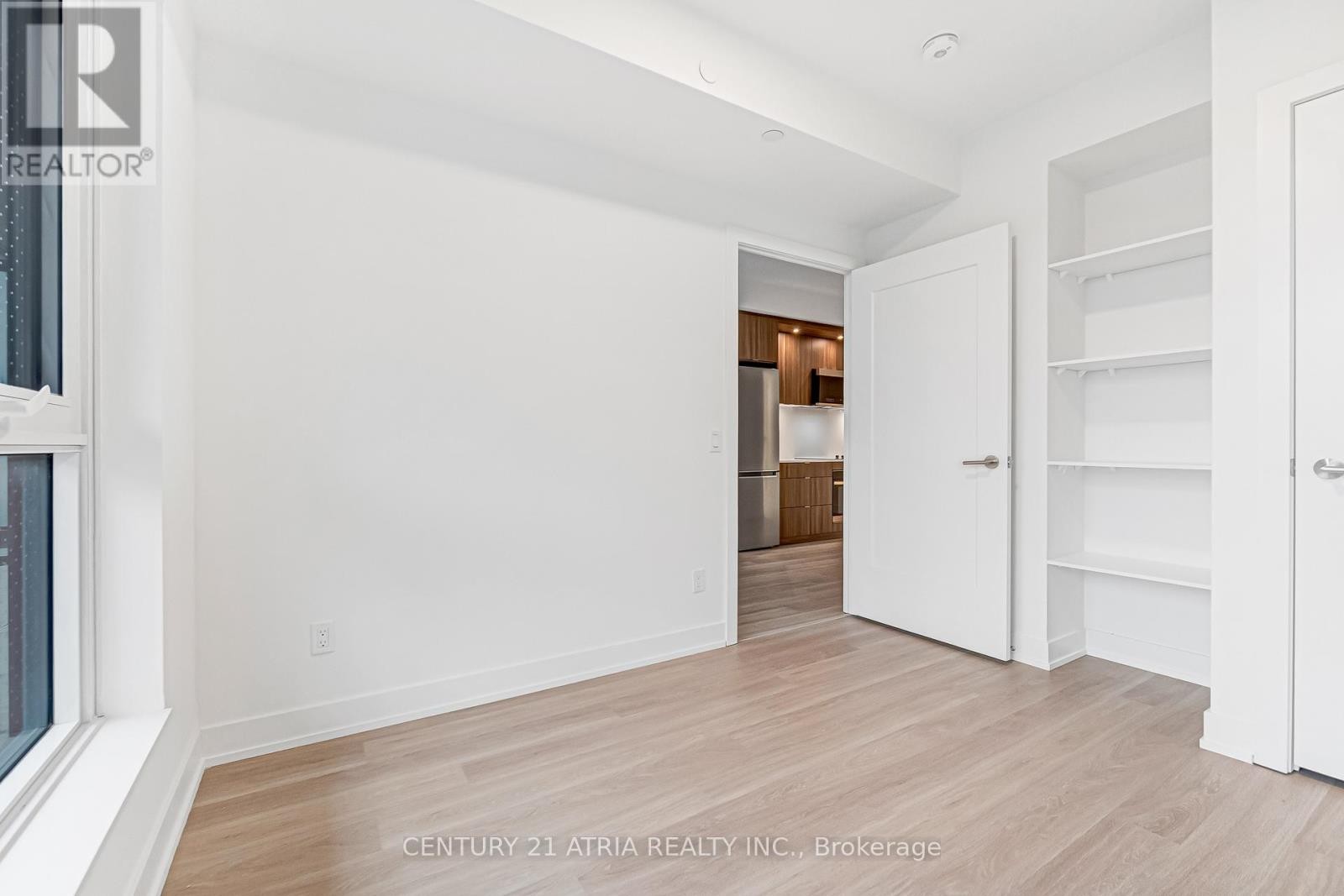 












315 - 60 CENTRAL PARK ROAD WAY

,
Toronto (Islington-City Centre West),




Ontario
M9A0E6

