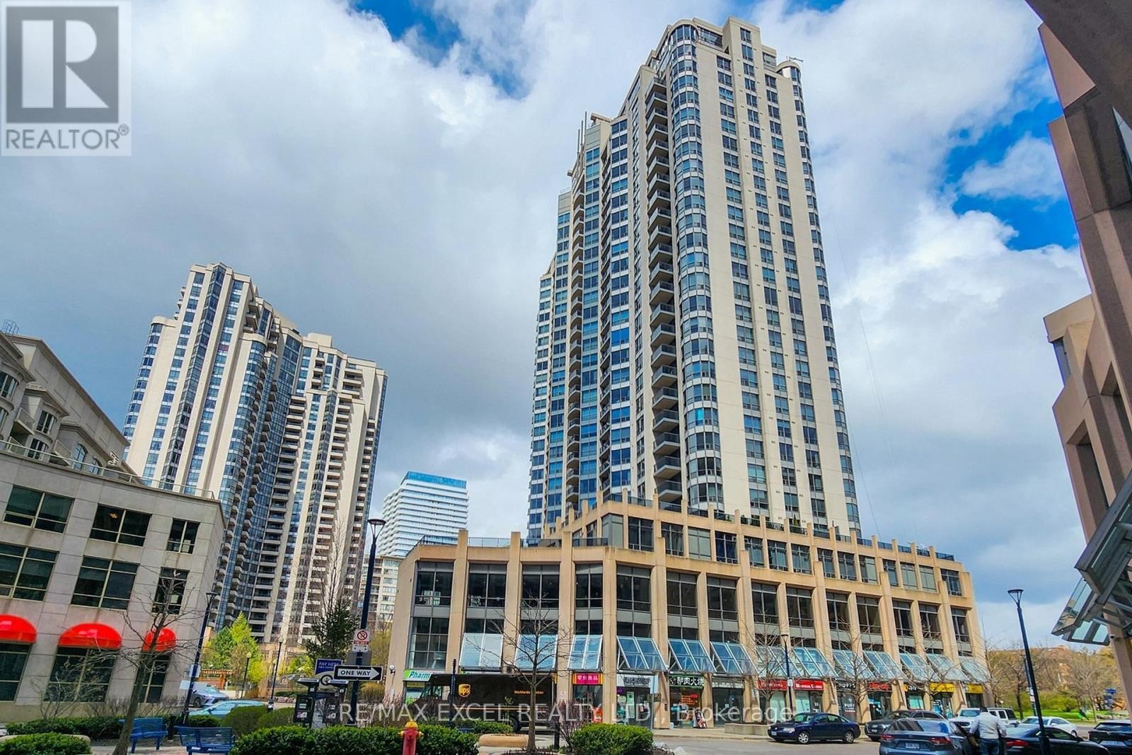 












814 - 10 NORTHTOWN WAY

,
Toronto (Willowdale East),




Ontario
M2N7L4

